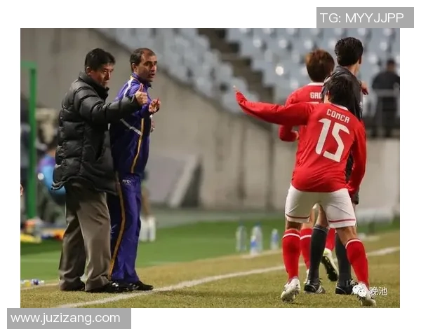 广州羽毛球队个人能力引发热议球员表现与团队协作的深度探讨 广州羽毛球队个人能力引发热议球员表现与团队协作的深度探讨